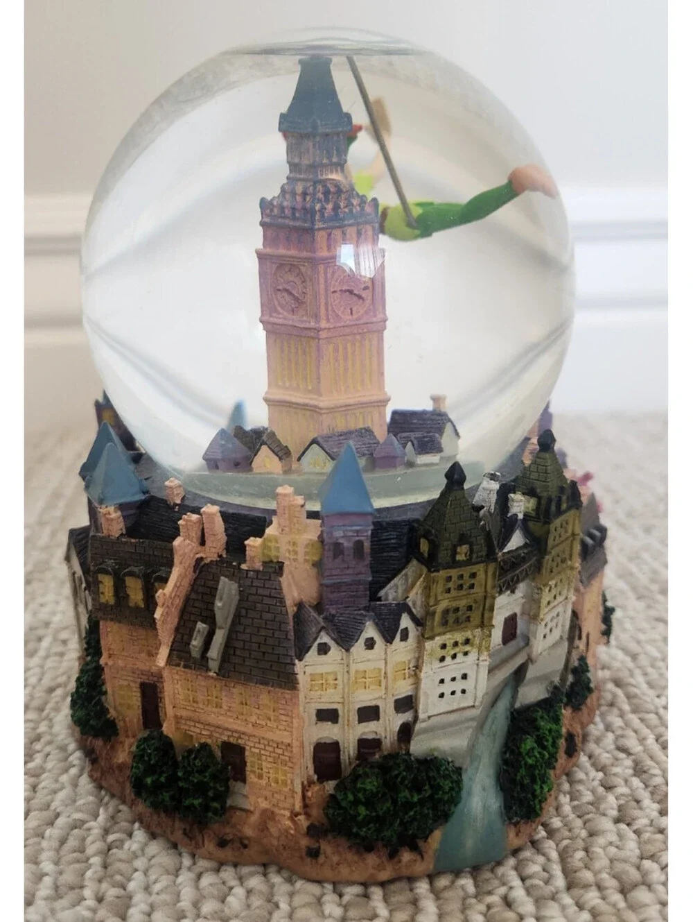 Disney Peter Pan Snowglobe 
